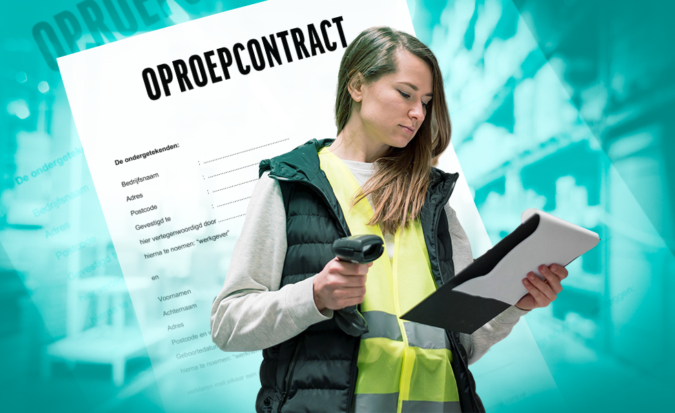 Jonge vrouw controleert haar oproepcontract.